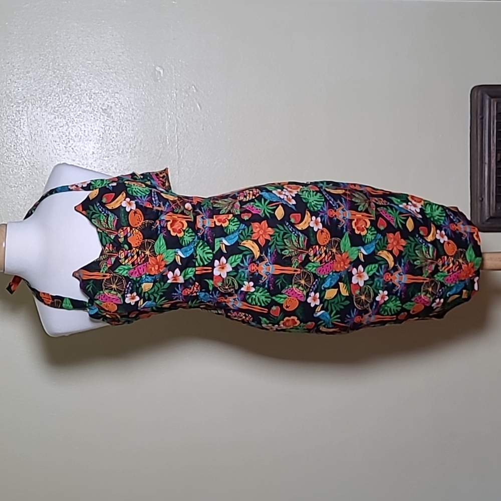 Tropical halter dress by Lindy Bop size 6